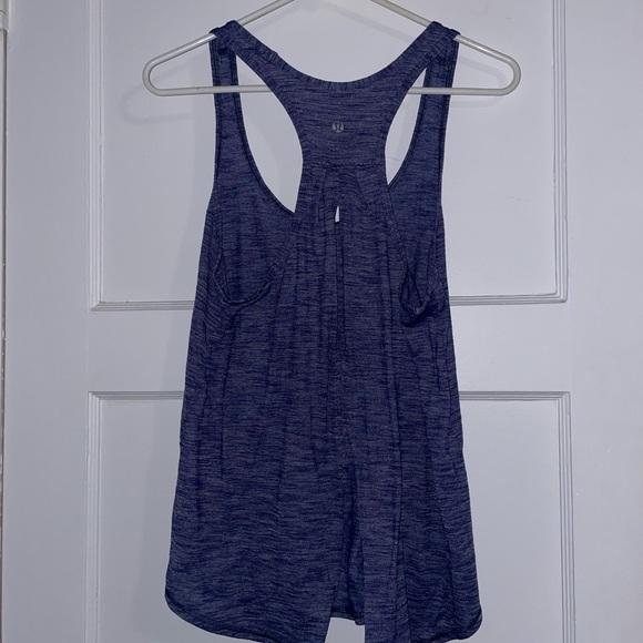 Lululemon tank top size 10 - Picture 2 of 3